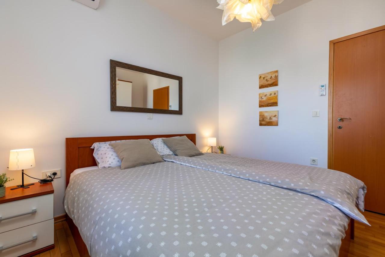 Duplex + Garage Lejlighed Rovinj Eksteriør billede