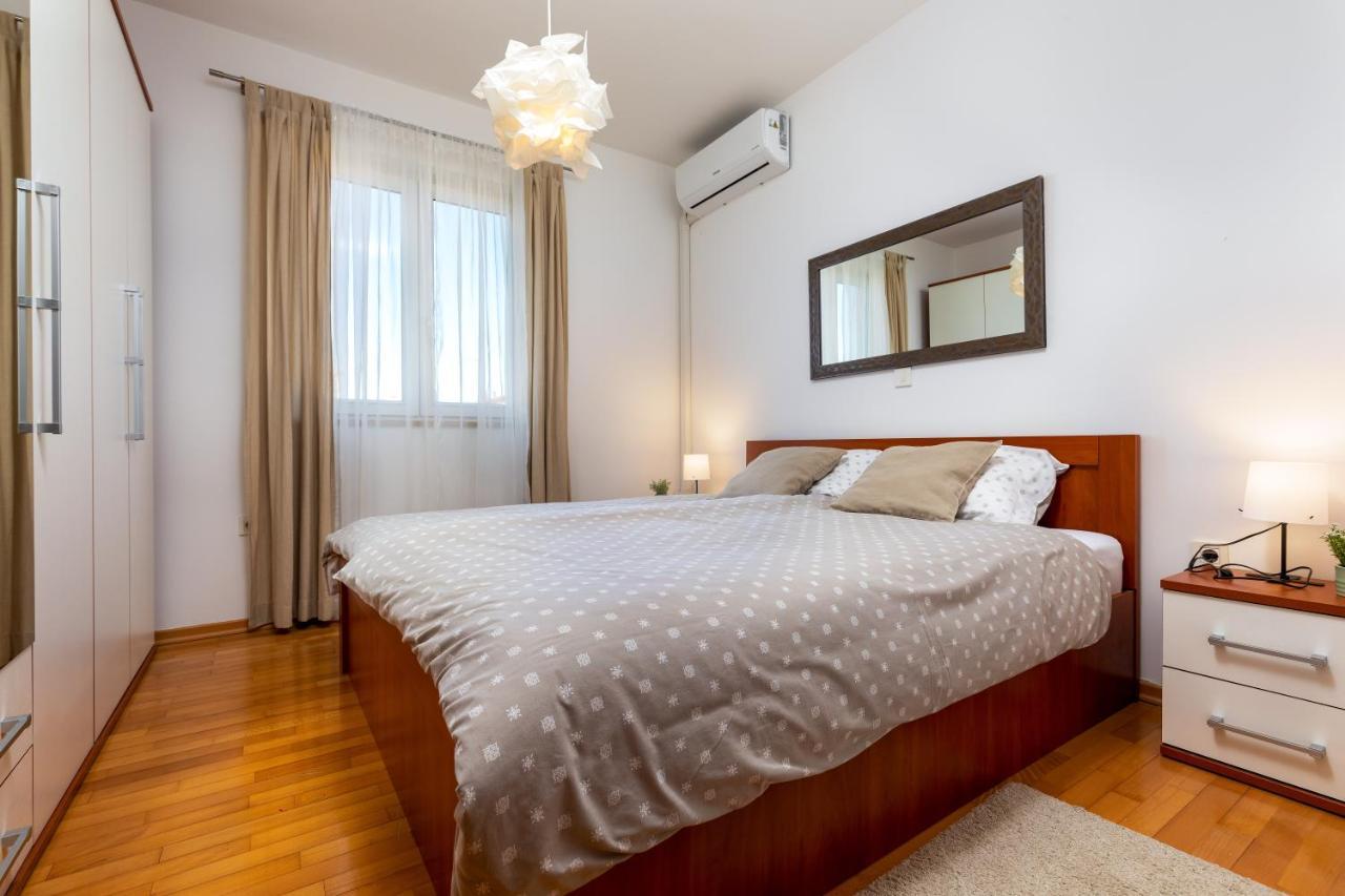Duplex + Garage Lejlighed Rovinj Eksteriør billede