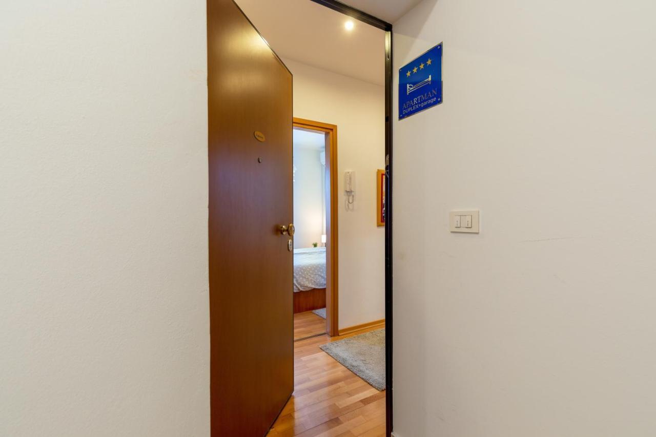 Duplex + Garage Lejlighed Rovinj Eksteriør billede